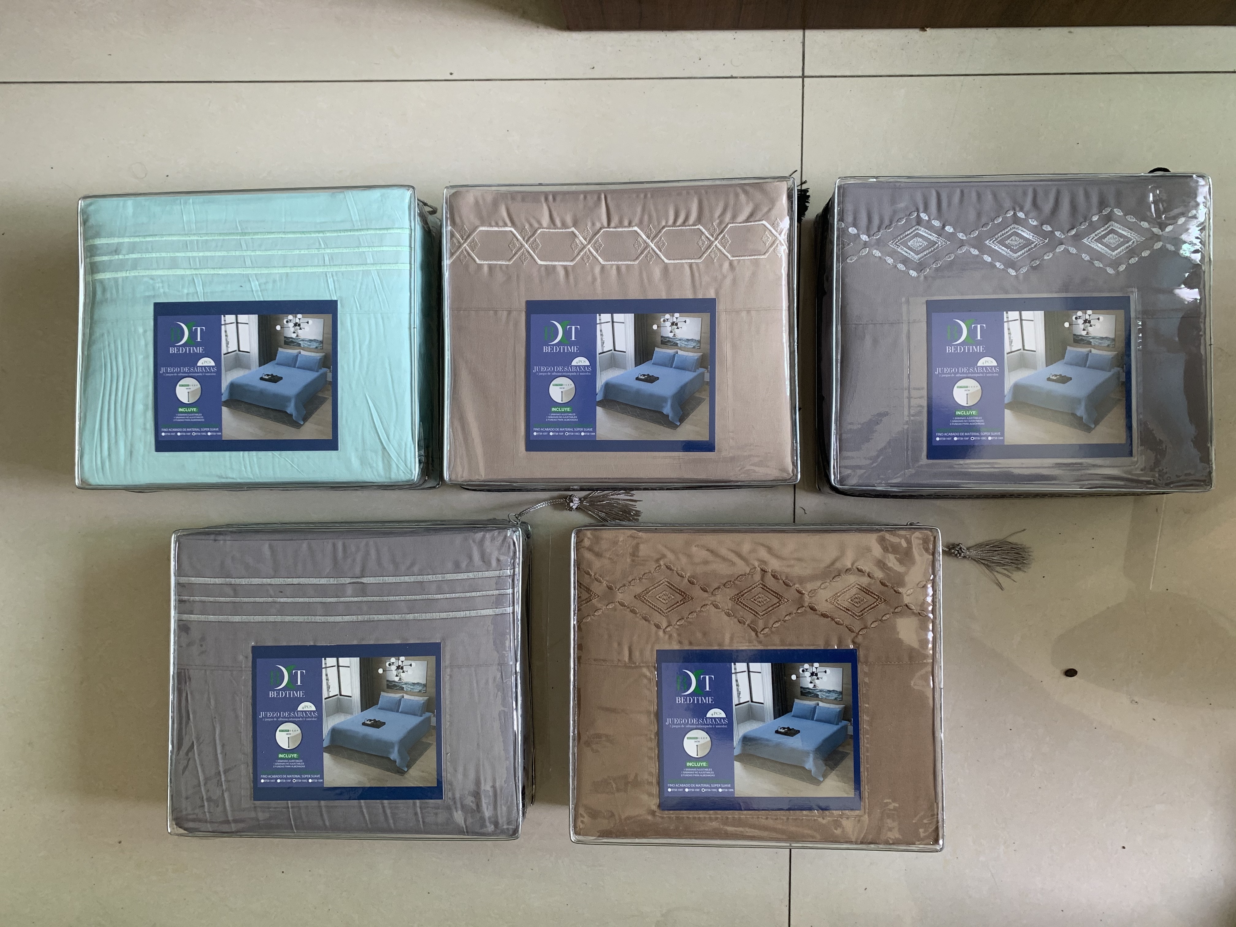 Embroidered steel wire coated bedding set of 4